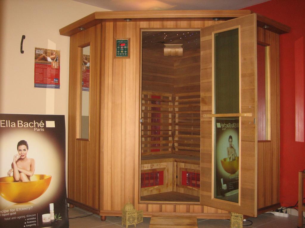 Espace Bien Etre Et Spa Libin Bagian luar foto